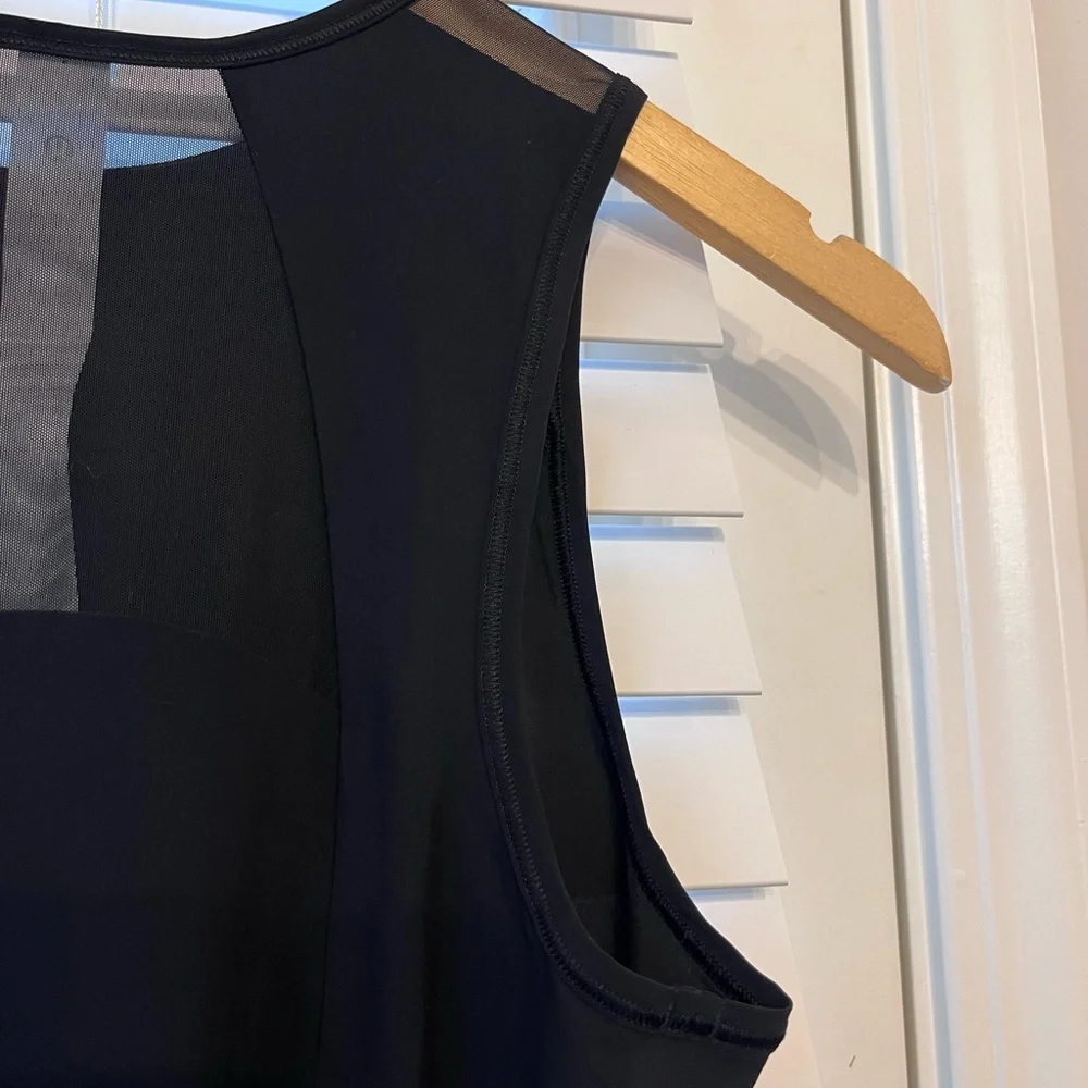 lululemon athletica Black Tank Top size 2 NWOT